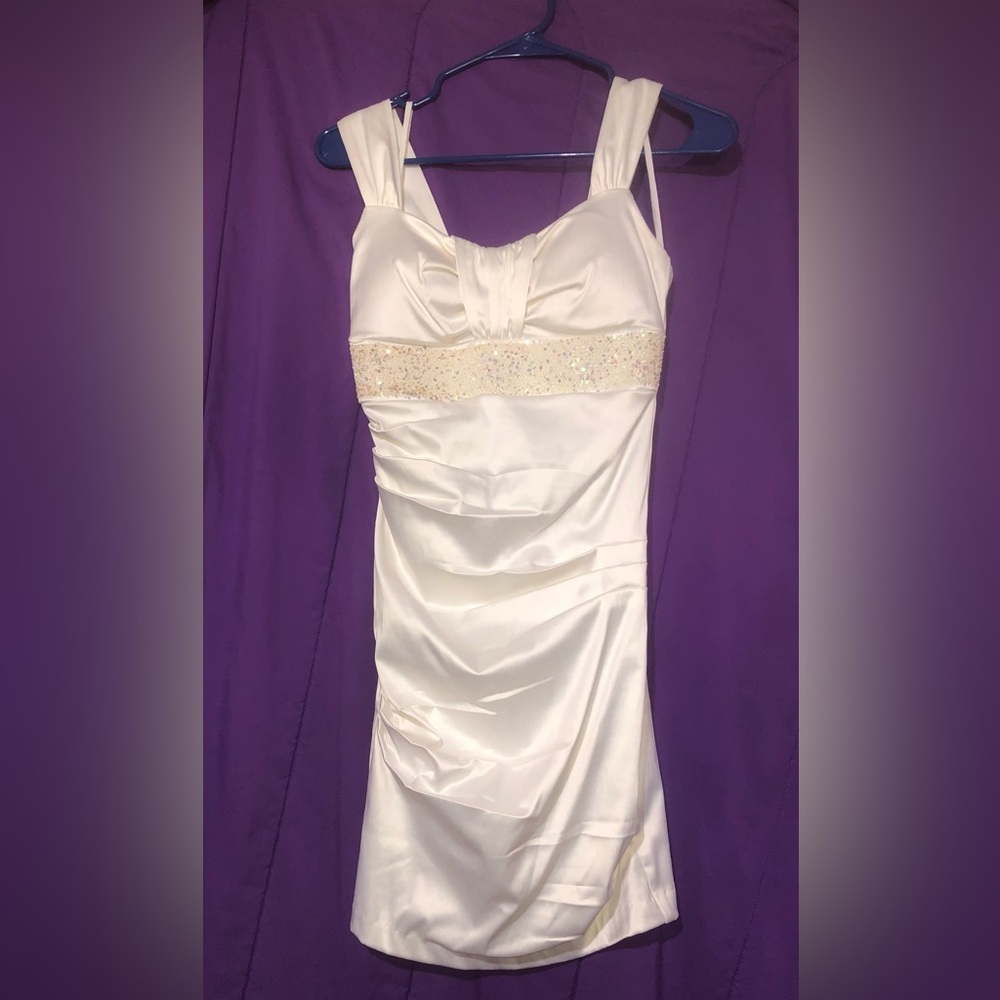 RUBY ROX Sz 5 White sequin dress.